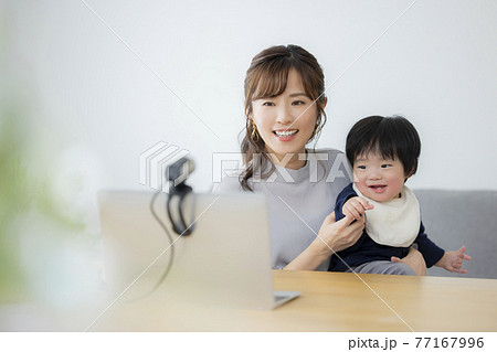 レテワーク　ママと赤ちゃん　 77167996