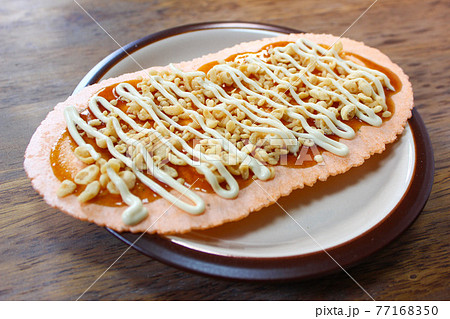お皿に乗った たこせん の写真素材