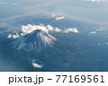 空から見た富士山 77169561