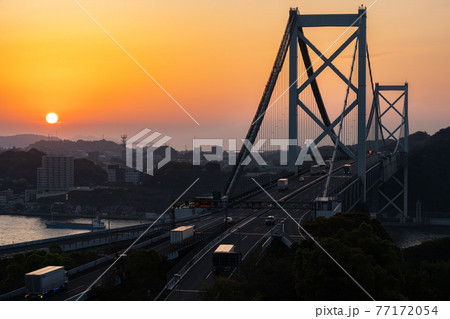 和布刈第二展望台から関門橋を望む - 夕景 和布刈第二展望台から関門橋を望む - 夕景 77172054