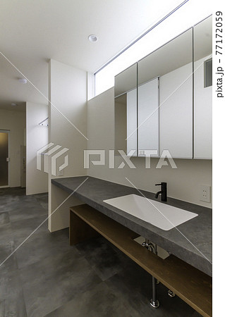 新築洗面台洗濯スペースの写真素材
