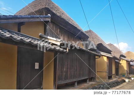 【肥前浜宿 (酒蔵通り 茅葺の町並み)】 佐賀県鹿島市浜町 77177678