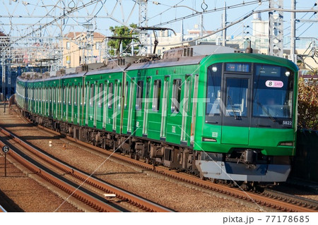 東急5822F 青ガエルラッピング 77178685
