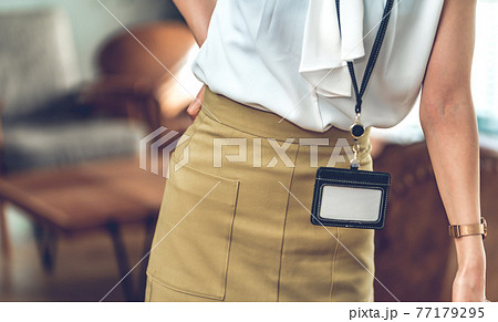 ポートレート ポートレート 77179295