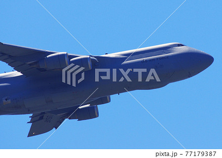 横田基地を離陸するC-5Mスーパーギャラクシー 77179387