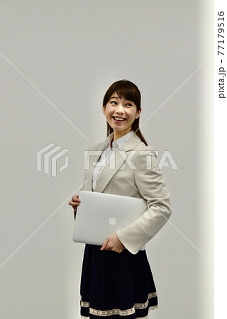 ビジネスウーマン ビジネスウーマン 77179516