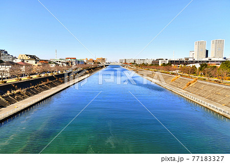 高洲橋/境川より上流/入船橋、新浦安駅周辺を望む(千葉県浦安市)【2020.12】 高洲橋/境川より上流/入船橋、新浦安駅周辺を望む(千葉県浦安市)【2020.12】 77183327