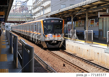 京急空港線に乗り入れた京成電鉄3100型 穴守稲荷駅 大田区 東京都 京急空港線に乗り入れた京成電鉄3100型 穴守稲荷駅 大田区 東京都 77185577