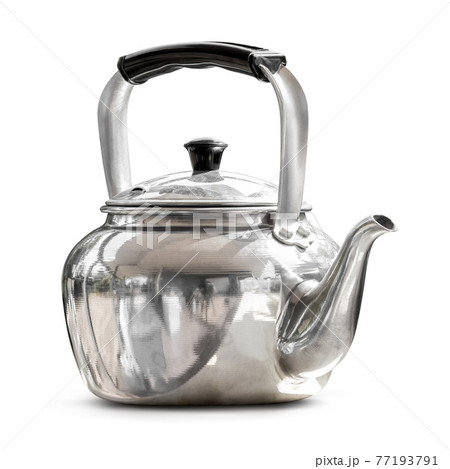Kettle isolated 77193791