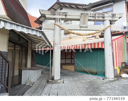 大分県天ケ瀬高塚地蔵尊の参道 77196539