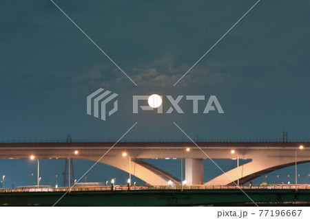 満月×日暮里舎人ライナー×扇大橋 その2 満月×日暮里舎人ライナー×扇大橋 その2 77196667