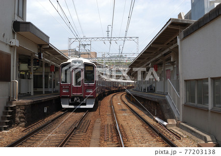 売布神社駅と9000系 77203138