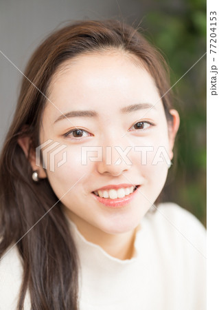 女性　ビューティー 77204153