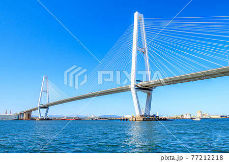 名古屋港　快晴の名港トリトン(名港中央大橋) 77212218