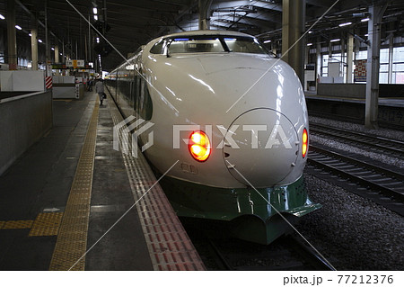 上越新幹線200系（リニュアール車両：原色緑帯） 77212376