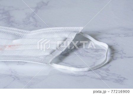 リップのついた不織布マスク 77216900