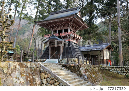 節分のころ（谷汲山華厳寺）・83（岐阜県揖斐郡揖斐川町谷汲） 77217520