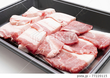 鹿児島県産 黒豚のもも肉とバラ肉 77220115