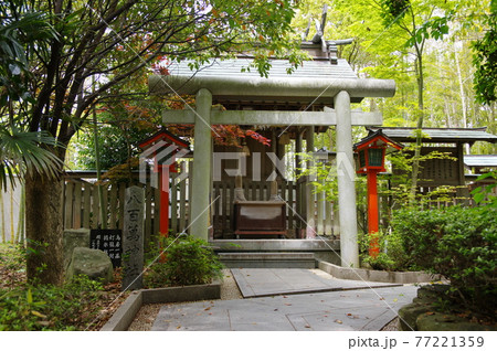淡路島・おのころ島神社境内の八百萬神社(兵庫県南あわじ市) 淡路島・おのころ島神社境内の八百萬神社(兵庫県南あわじ市) 77221359