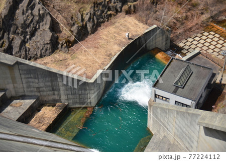 昇竜湖の貯水の排出曹 昇竜湖の貯水の排出曹 77224112
