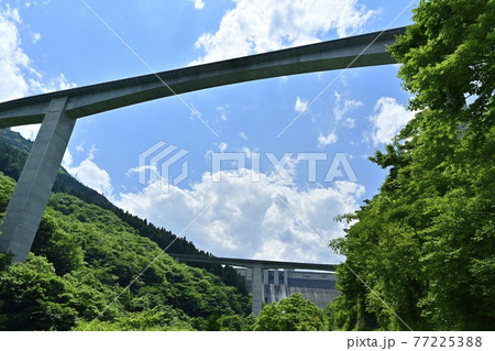 奥秩父滝沢ダムと雷電廿六木橋 奥秩父滝沢ダムと雷電廿六木橋 77225388