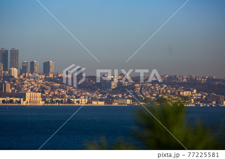 Cityscape of Istanbul Beyoglu district across Bosphorus and Golden Horn 77225581