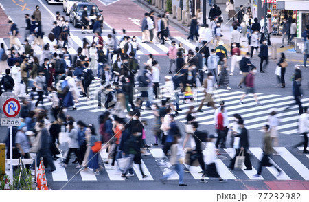日本の東京都市景観 GWの渋谷。宣言中でも多くの人出。人流の抑制からは遠い=5月2日 日本の東京都市景観 GWの渋谷。宣言中でも多くの人出。人流の抑制からは遠い=5月2日 77232982