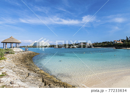 【バカンスイメージ】南の島のビーチ 77233634