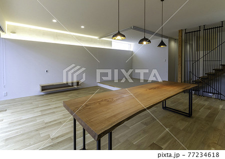 リビングダイニング 77234618