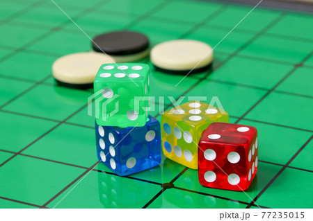 サイコロ,四角,四角形,オセロ、ダイス、ゲーム,娯楽,数字,賭博,ギャンブル,カジノ,さいころ、盤面 サイコロ,四角,四角形,オセロ、ダイス、ゲーム,娯楽,数字,賭博,ギャンブル,カジノ,さいころ、盤面 77235015