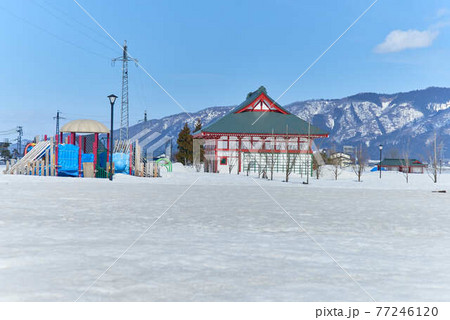 秋田県おがち道の駅雪景色 秋田県おがち道の駅雪景色 77246120