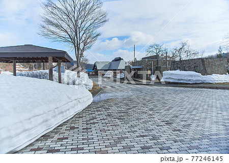 秋田県おがち道の駅雪景色 77246145