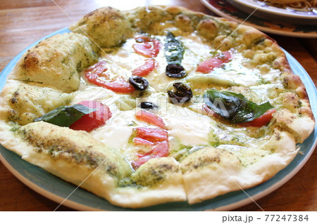 ピッツア 77247384