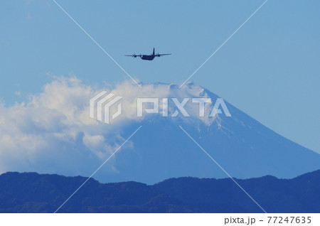 富士山とC-130ハーキュリーズ 富士山とC-130ハーキュリーズ 77247635