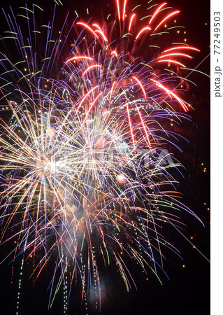 ≪京都府　亀岡平和祭保津川花火大会≫　京都府亀岡市　花火イメージ 77249503