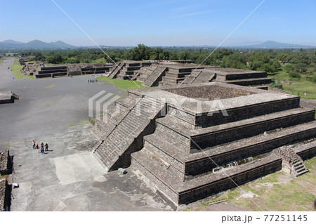 メキシコ、ティオワカン(Mexioco,Teotihuacan)世界遺産、太陽と月のピラミッド、神殿 メキシコ、ティオワカン(Mexioco,Teotihuacan)世界遺産、太陽と月のピラミッド、神殿 77251145