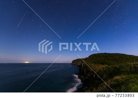《長崎県 生月島 流星写真》北斗七星とみずがめ座η流星群 《長崎県 生月島 流星写真》北斗七星とみずがめ座η流星群 77253803