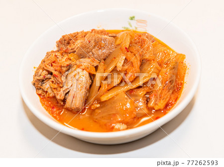 キムチ 豚肉 皿 77262593