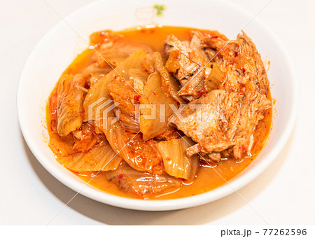 キムチ 豚肉 皿 77262596