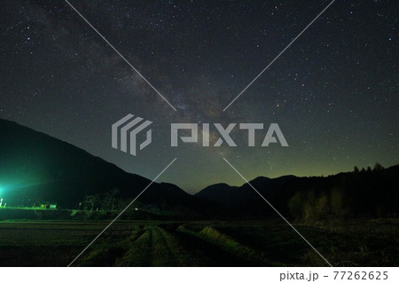 大内宿の星空／福島県南会津郡下郷町 77262625