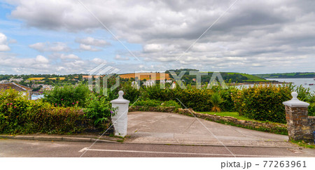 Interesting car access to property in the English countryside 77263961