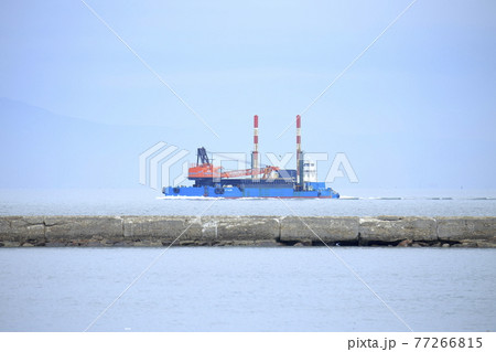 大牟田市　三池港　工事船、 77266815