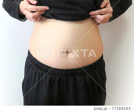 ポッコリお腹 77269203