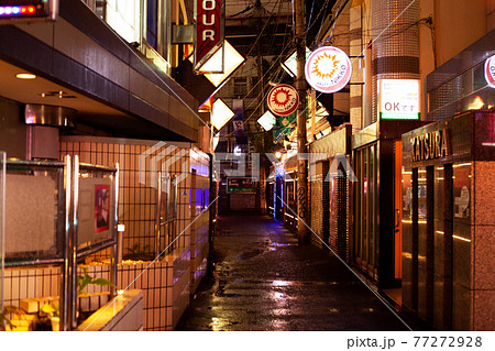 雨夜のホテル街 雨夜のホテル街 77272928