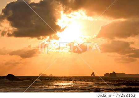 五島灘、角力灘、大角力の夕景 五島灘、角力灘、大角力の夕景 77283152