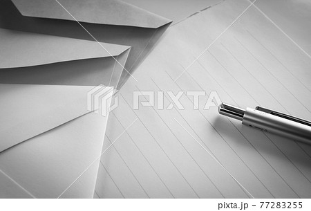 手紙を書く 便箋と封筒 挨拶状 お礼状 便り レター メール 手紙を書く 便箋と封筒 挨拶状 お礼状 便り レター メール 77283255