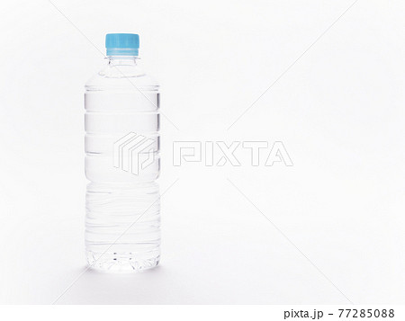 ペットボトル　水 77285088