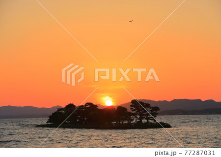 【島根県】嫁ヶ島の残照（宍道湖十景） 77287031