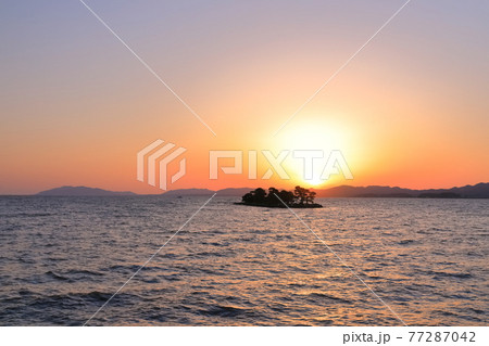 【島根県】嫁ヶ島の残照(宍道湖十景) 【島根県】嫁ヶ島の残照(宍道湖十景) 77287042