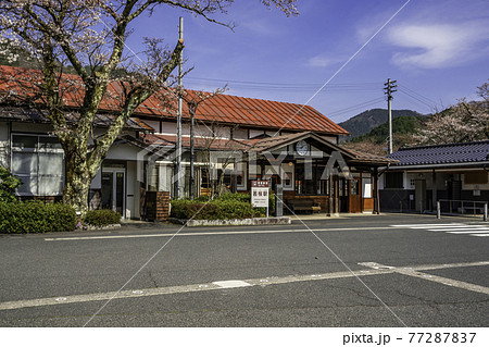 若桜駅　駅舎　鳥取県八頭郡若桜町 77287837